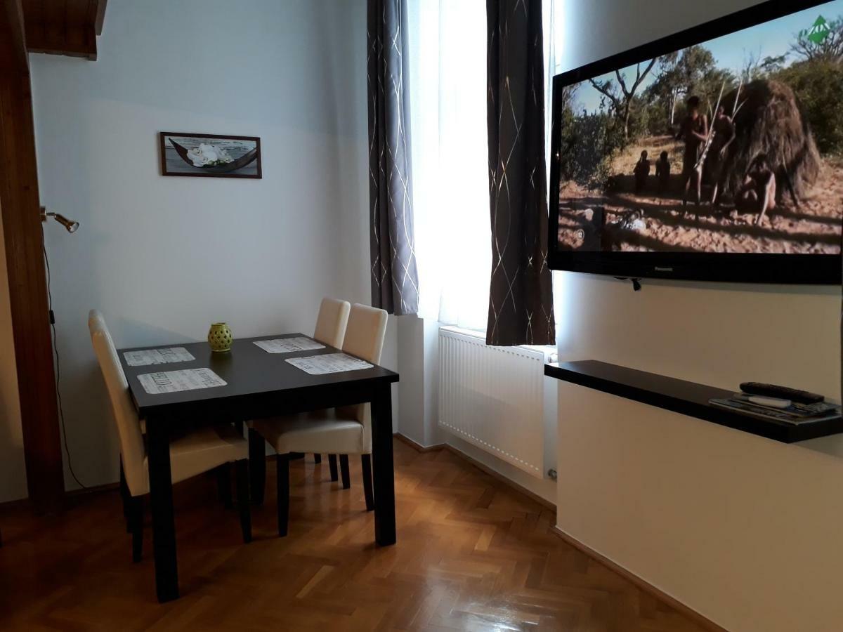 Sunny City Center Pecs Ngoại thất bức ảnh